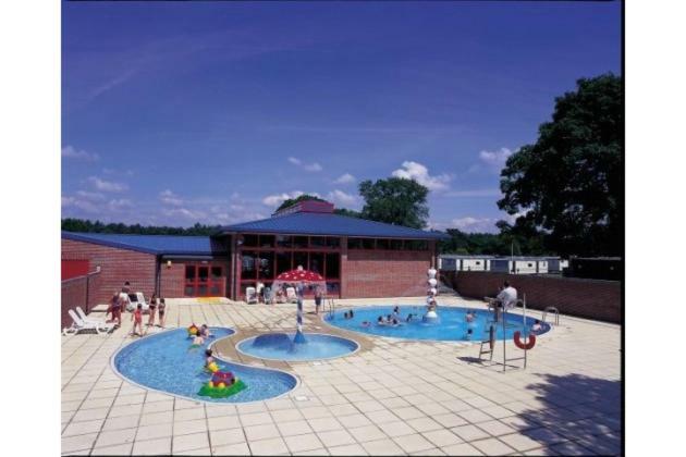 Oakdene Forest Park Ringwood Exterior foto